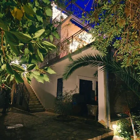 Seaside House Okrug Gornji, Ciovo - 8645 度假居 *