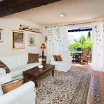 בית נופש Seaside House Okrug Gornji, Ciovo - 8645 טרוגיר