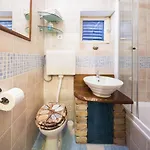 בית נופש Seaside House Okrug Gornji, Ciovo - 8645 טרוגיר