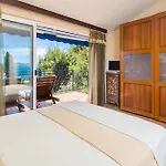Seaside House Okrug Gornji, Ciovo - 8645 בית נופש טרוגיר