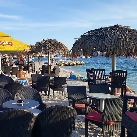 בית נופש Seaside House Okrug Gornji, Ciovo - 8645 טרוגיר