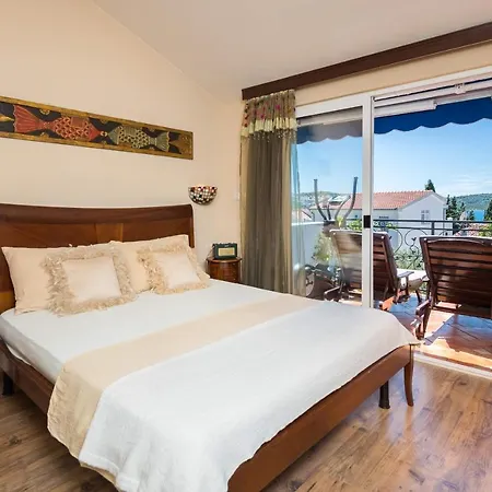 Seaside House Okrug Gornji, Ciovo - 8645 * 特罗吉尔