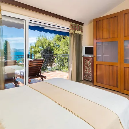 Seaside House Okrug Gornji, Ciovo - 8645 Holiday home Trogir