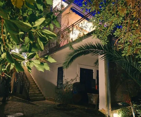 Seaside House Okrug Gornji, Ciovo - 8645 Hébergement de vacances *